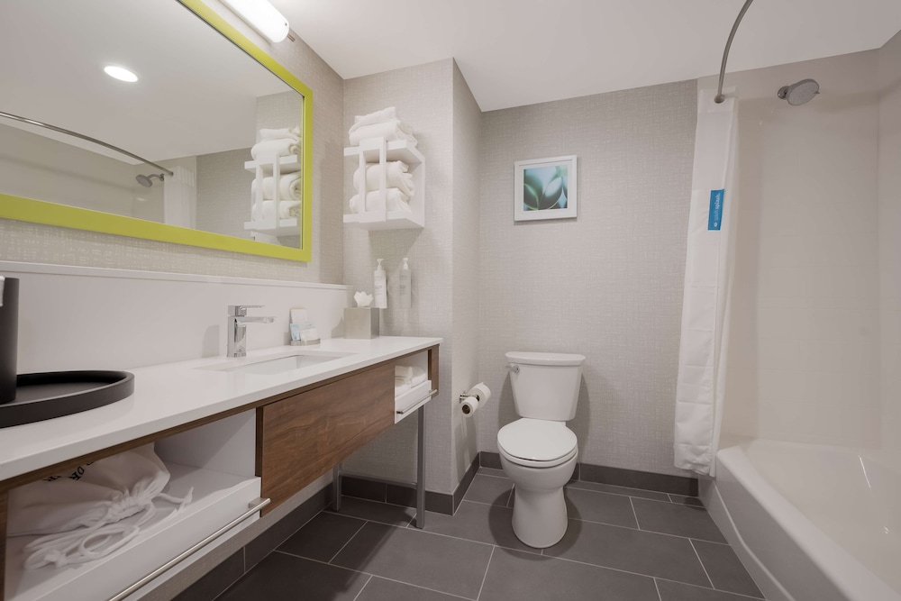 Hampton Inn Detroit Southfield - photo 28