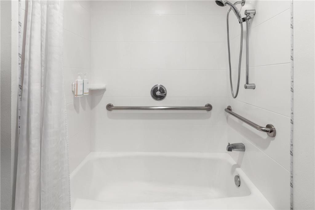 Days Inn by Wyndham Arroyo Grande Pismo Beach - photo 10