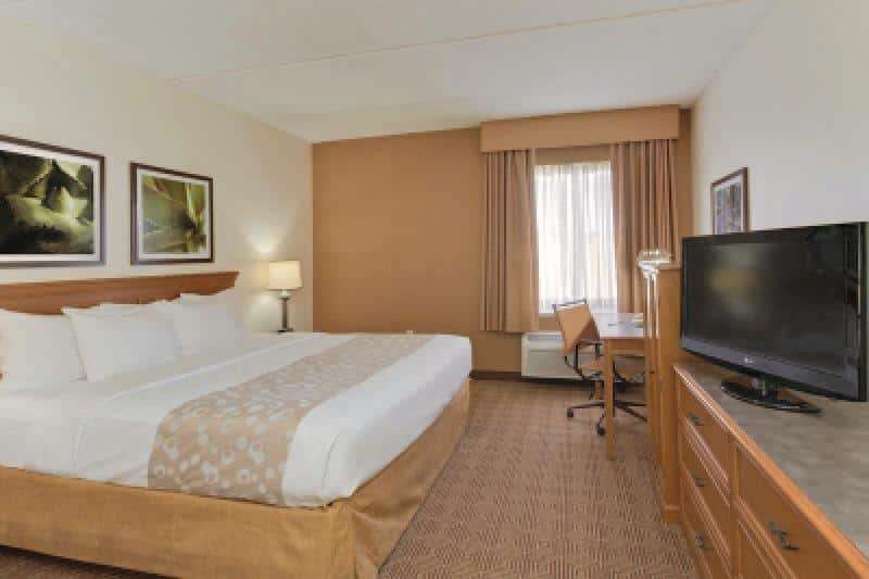 La Quinta Inn & Suites by Wyndham Lakeland East - photo 14
