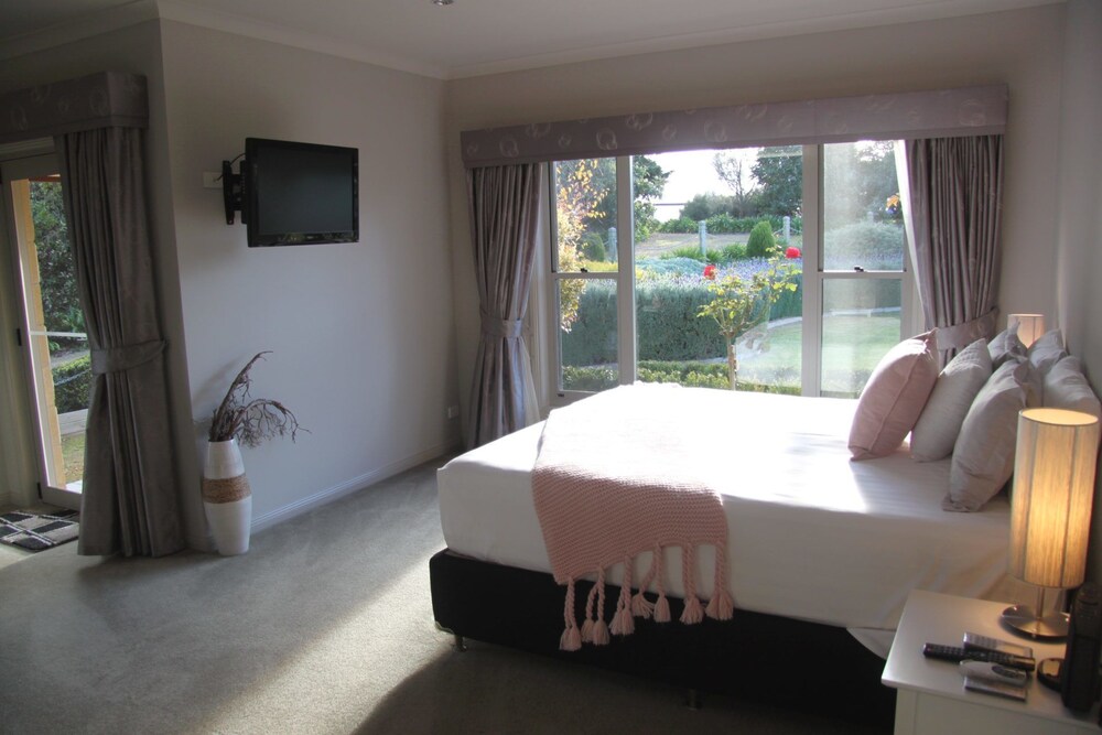 Bel Miren Essington — Port Fairy — photo 5