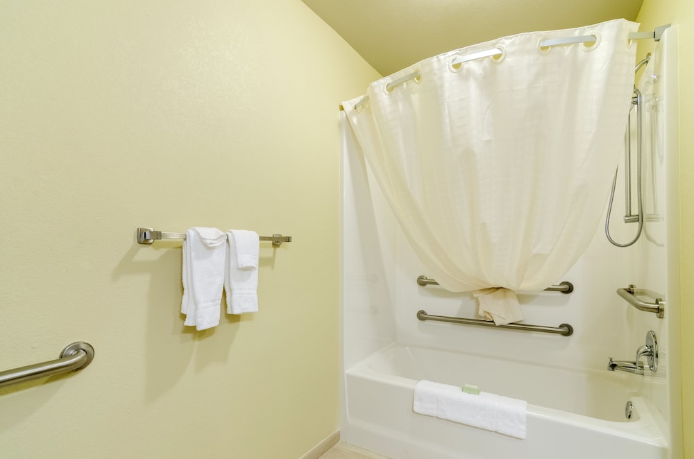 Cobblestone Inn & Suites Ord - photo 35