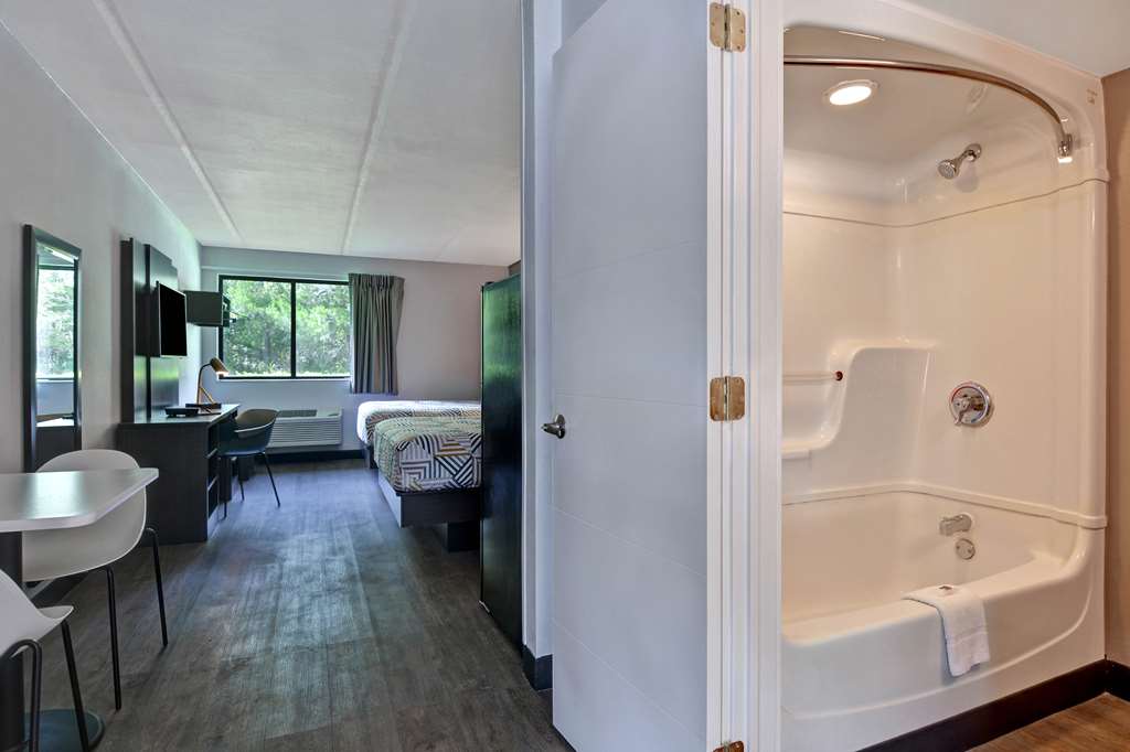 Studio 6 Extended Stay Jacksonville FL Baymeadows - photo 15