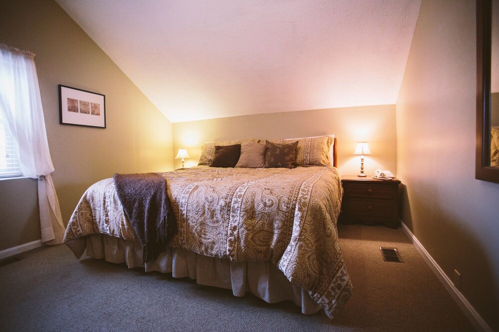 The Mount Vernon Inn - photo 12