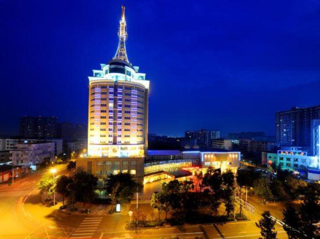 Hongda Golden Bridge Hotel — hotel in Fangting