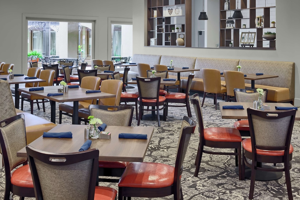DoubleTree by Hilton San Antonio Downtown - photo 22