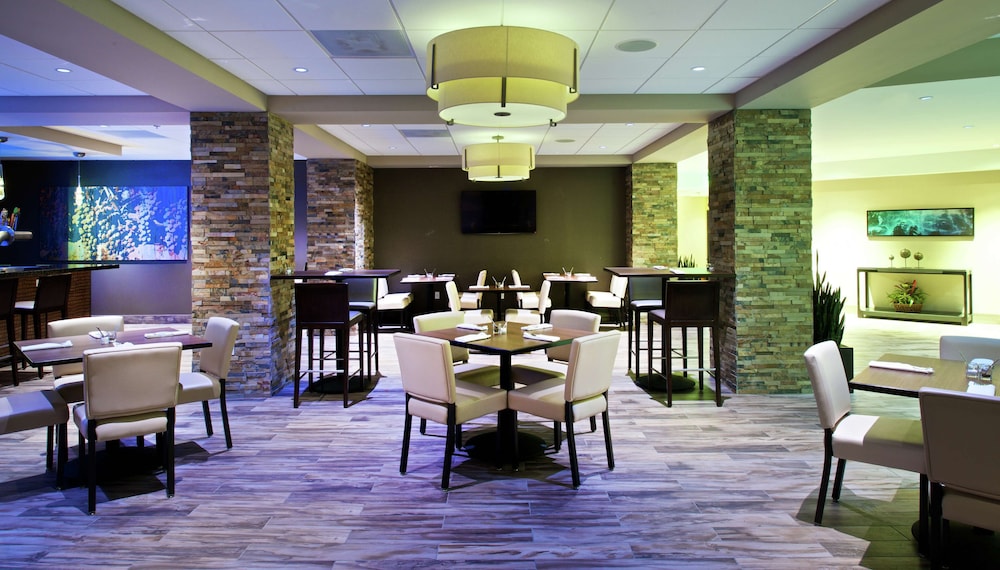 Embassy Suites by Hilton Portland Tigard - photo 56