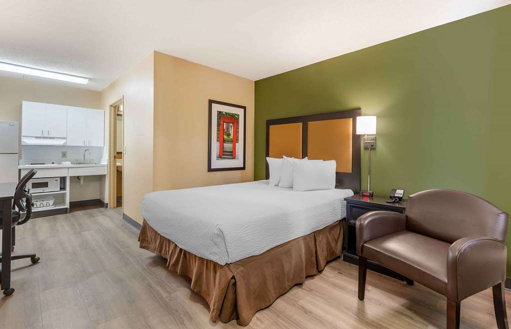 Extended Stay America Select Suites St. Louis Westport E Lackland Rd - photo 6