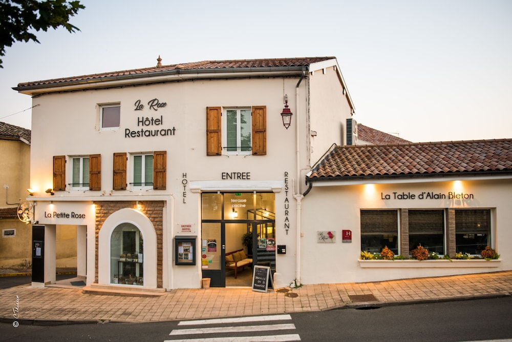 Chez La Rose - carbon neutral hotel in Beaujeu