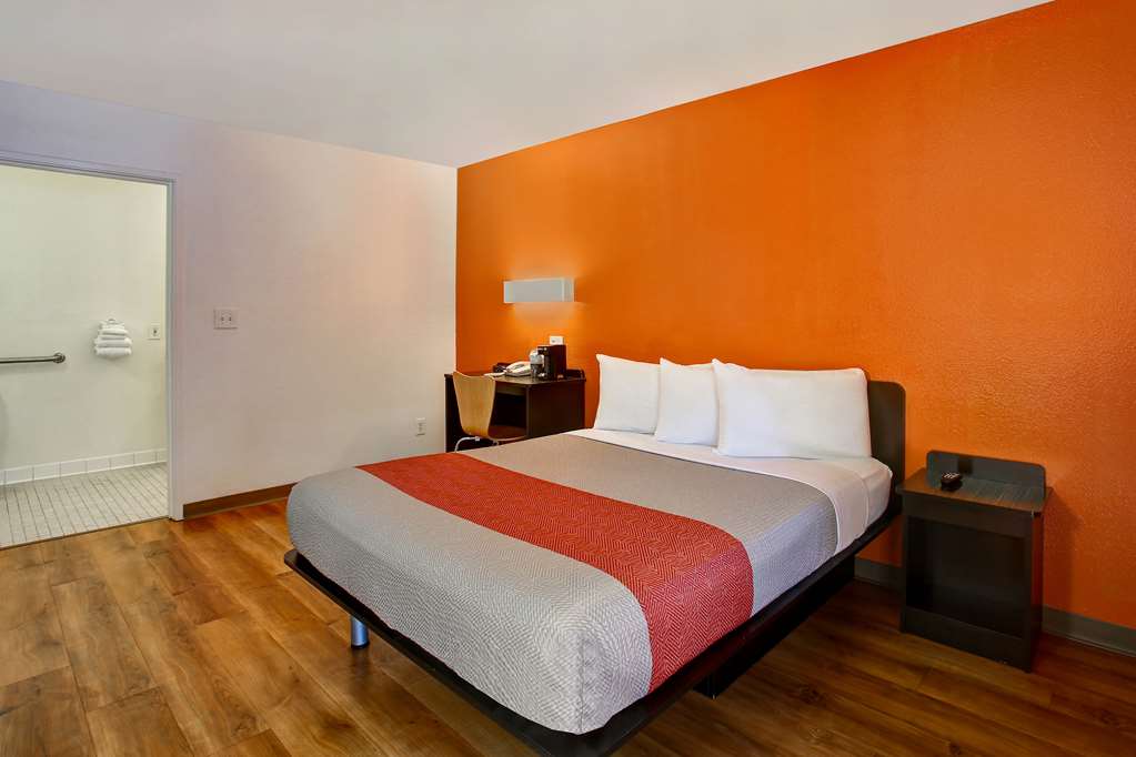 Motel 6 Sunnyvale CA North - photo 13