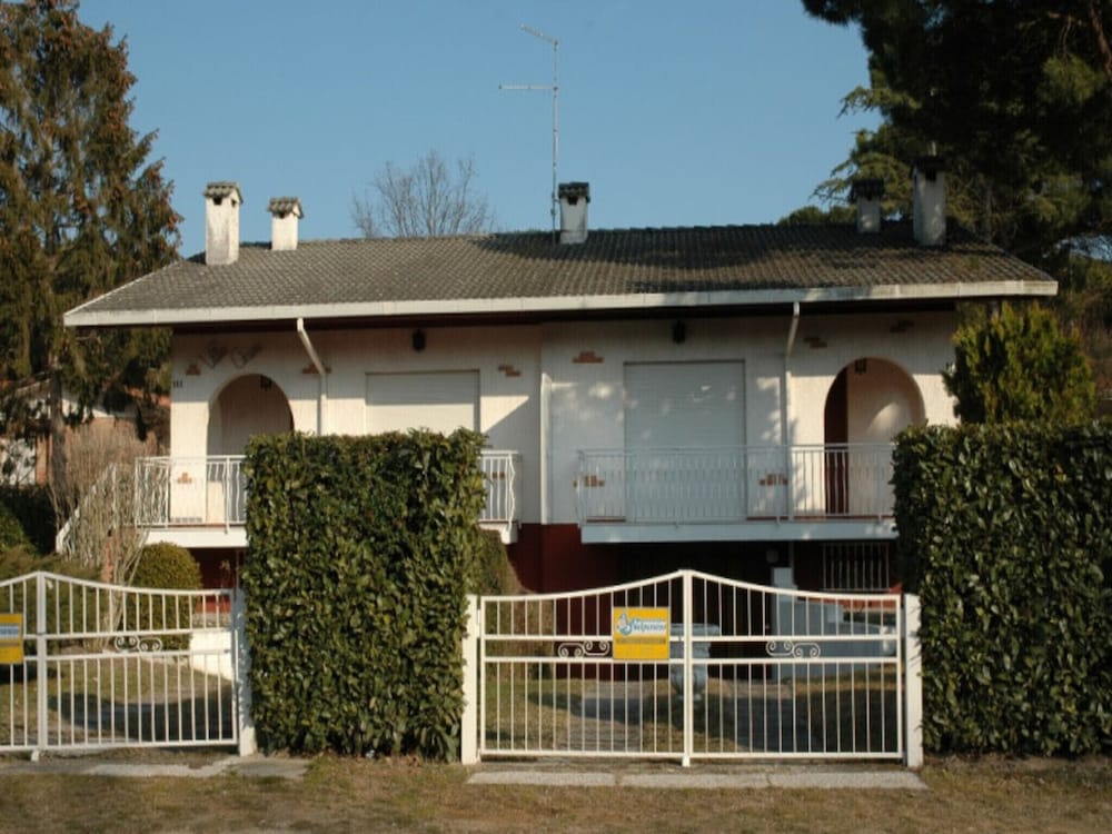 Villa With Private Garden Great for Children — 4-Star Luxury Hotel in Lignano Sabbiadoro, Italy