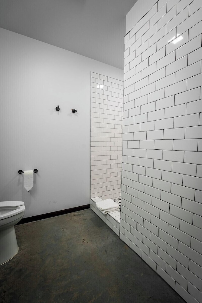 Brewhalla Hotel - photo 78