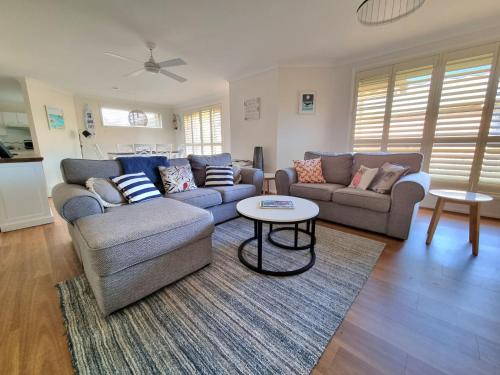 Forster Home Away — 4-Star Luxury Hotel in Forster, Australia