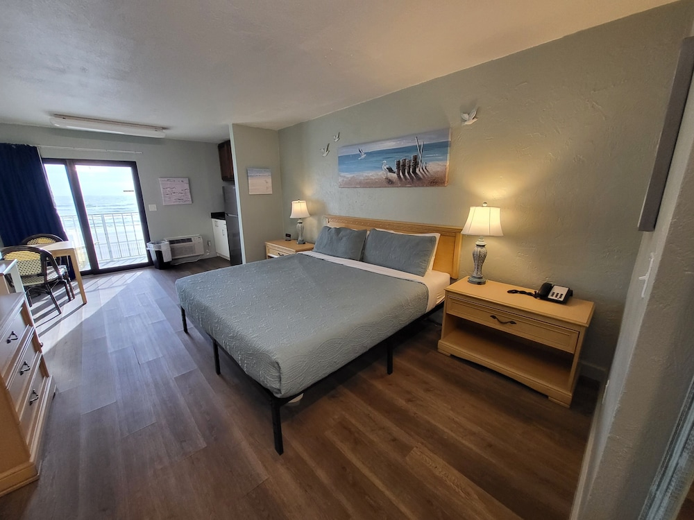 Beachside Hotel - photo 32