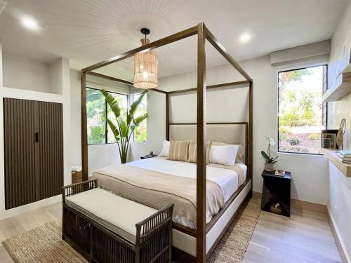 Aloha Moon A Chic and Dreamy Modern Tropical Hideaway — 4-Star Luxury Hotel in Wailea, United States
