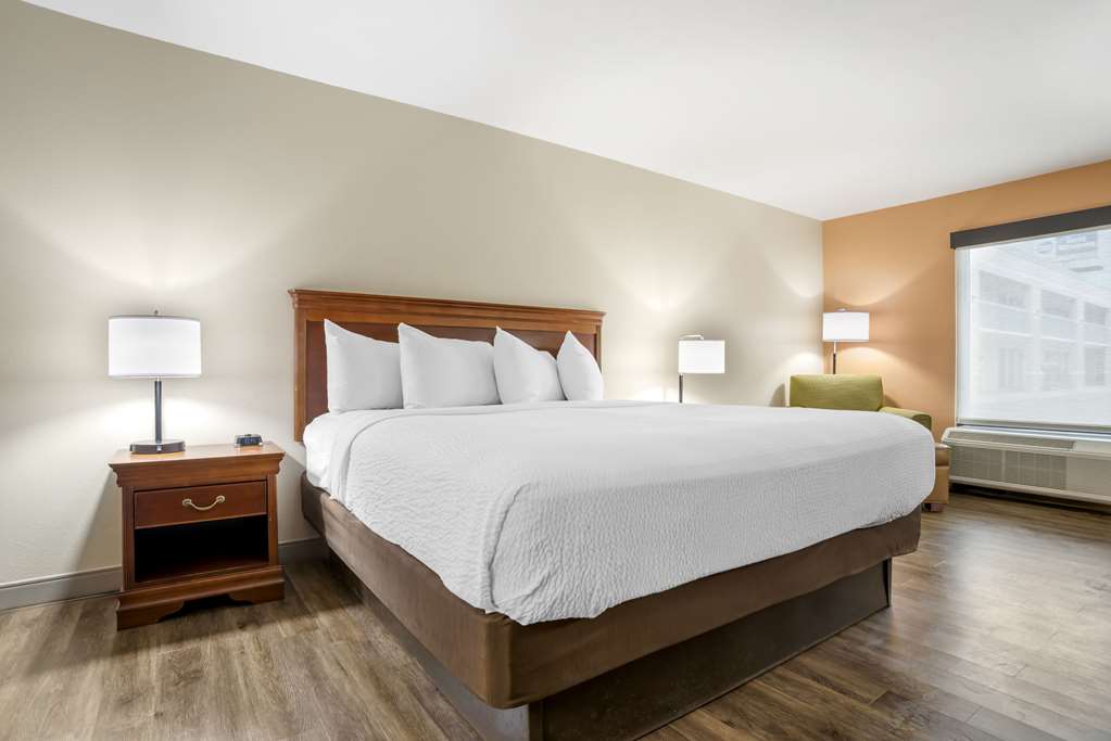 Econo Lodge Moss Point Pascagoula - photo 22