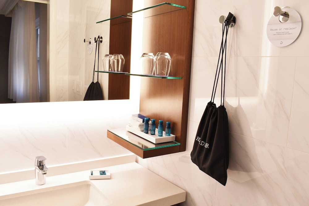 The Fontana Hotel - photo 11
