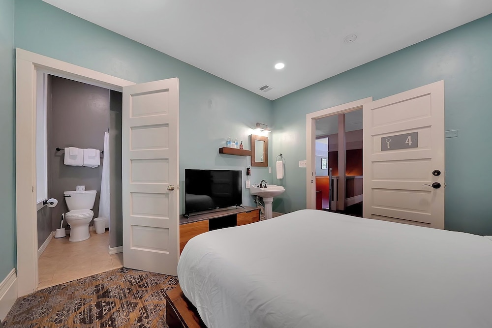The Groveland Hotel - photo 45