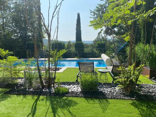 La Ronde Des Bois Romance Et Bien Etre Jacuzzi Privatif Piscine Patio — Mellecey
