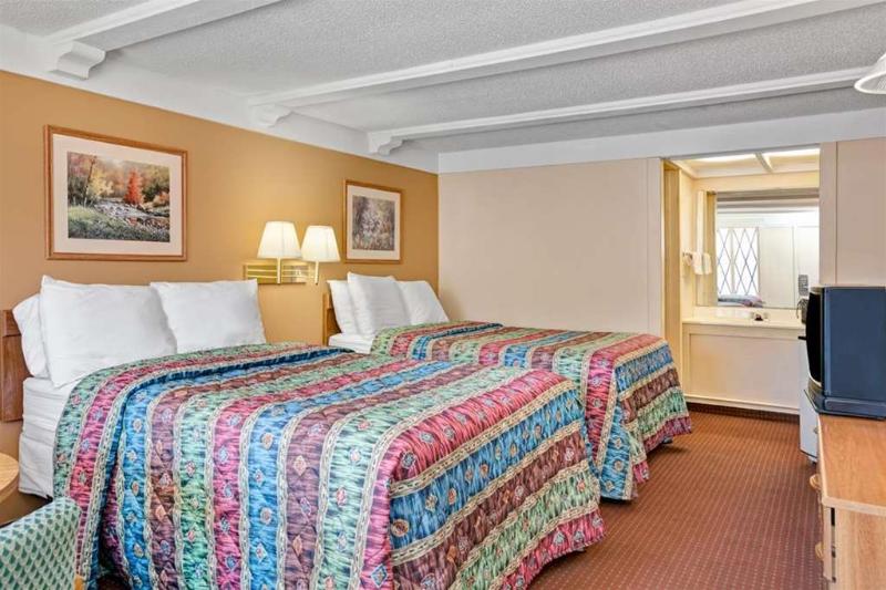 Knights Inn Charleston - photo 14