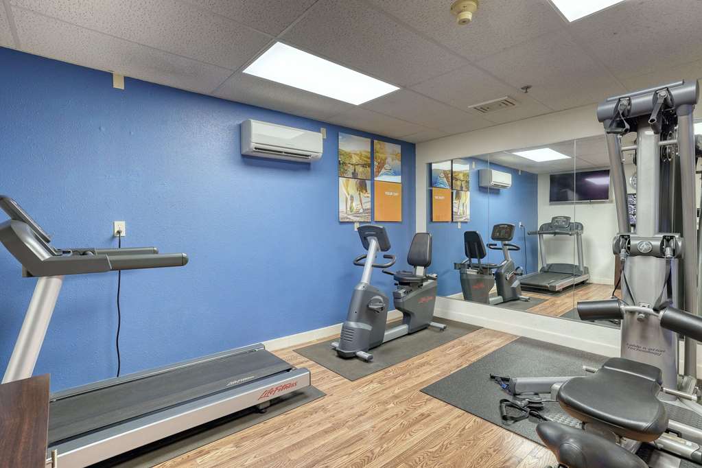Comfort Suites Appleton Airport - photo 56