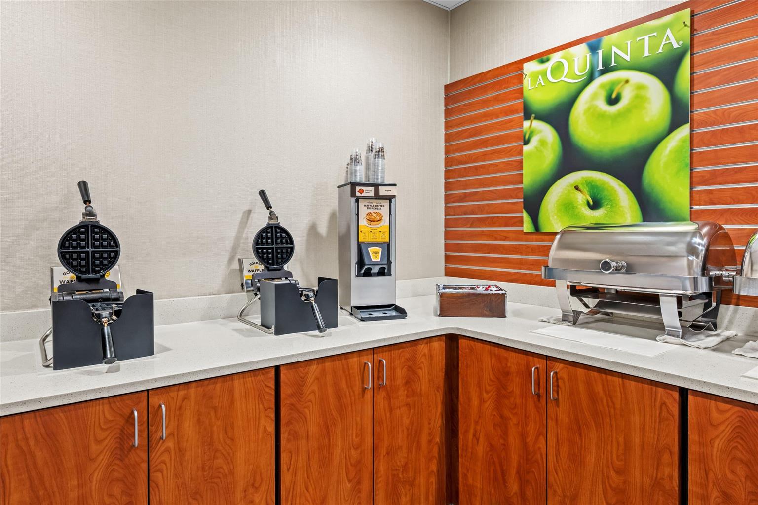 La Quinta Inn & Suites by Wyndham Boone University - photo 10
