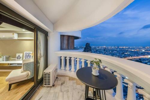 Bangkok best view Big apartment Great location