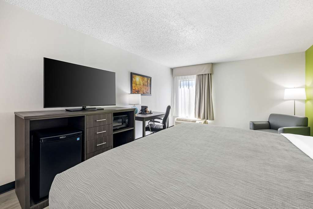 Quality Inn Clarksville Exit 11 - photo 10