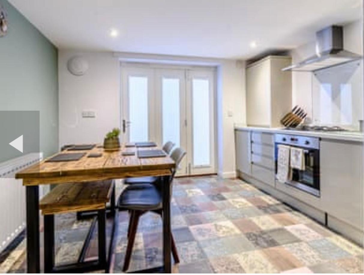 Puddle Duck Cottage — 4-Star Luxury Hotel in Driffield, United Kingdom