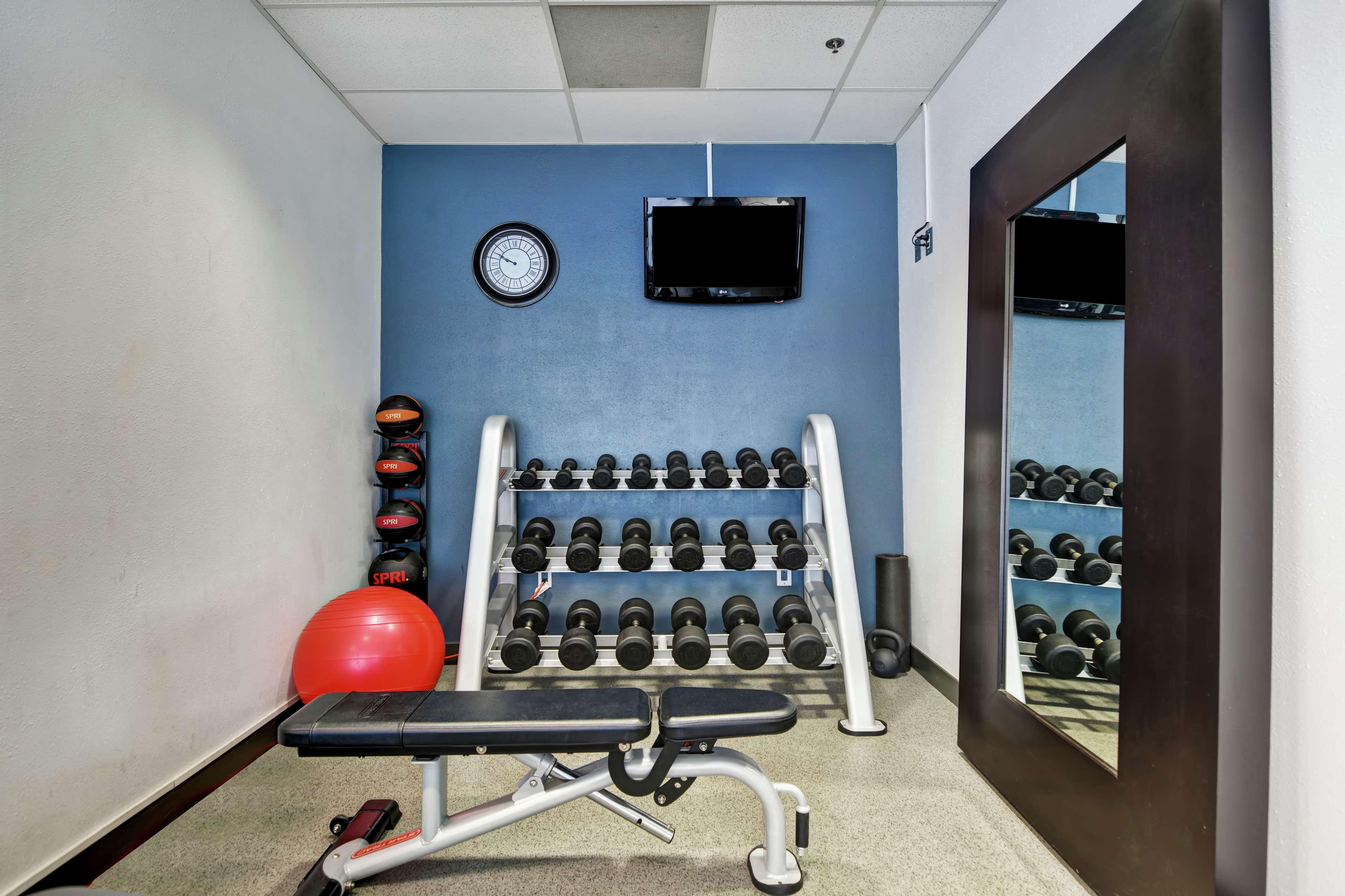 Hilton Garden Inn Appleton Kimberly - photo 28