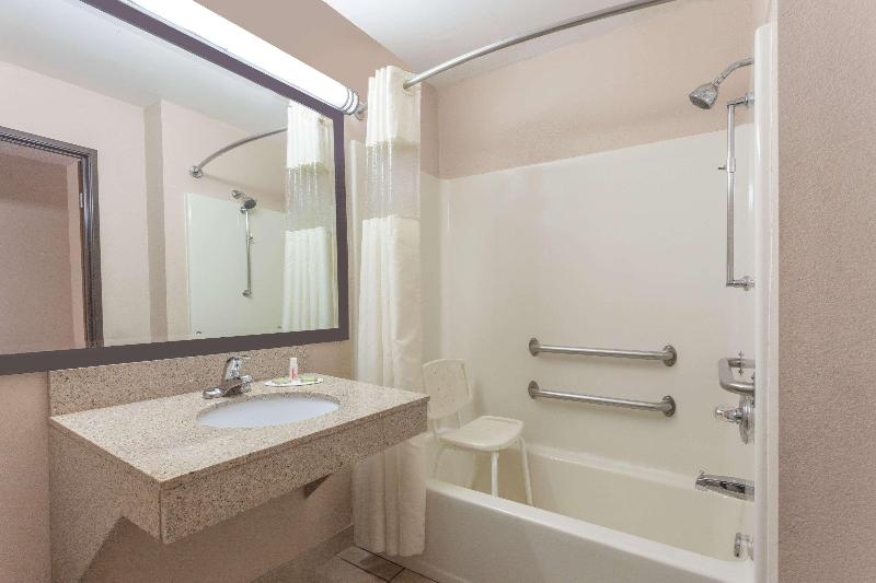Super 8 by Wyndham Carrollton - photo 6