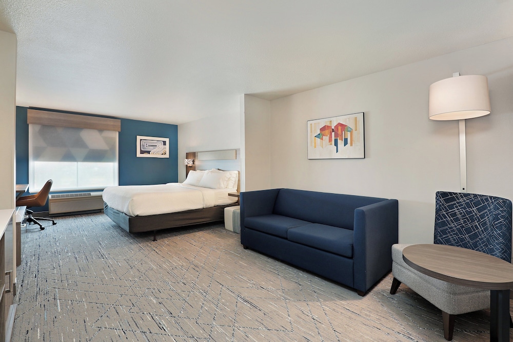 Holiday Inn Express & Suites New Berlin by IHG - photo 17