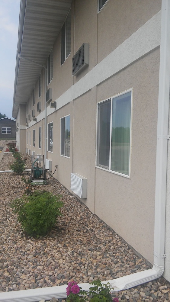 Bilmar Inn & Suites Dell Rapids Near Sioux Falls - photo 141