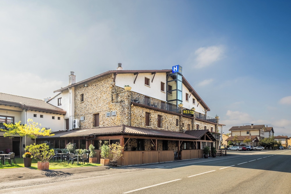 Hotel Rural Izar Ondo — hotel in Arbizu