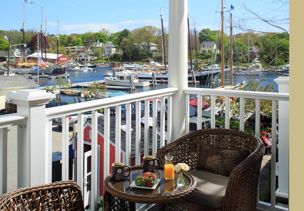 Grand Harbor Inn - photo 18