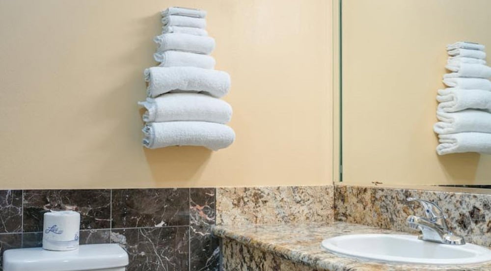 Redondo Beach Inn - photo 12