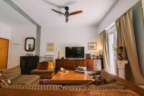 Spacious Apartment in Lycabettus Hill — 4-Star Luxury Hotel in Athens, Greece