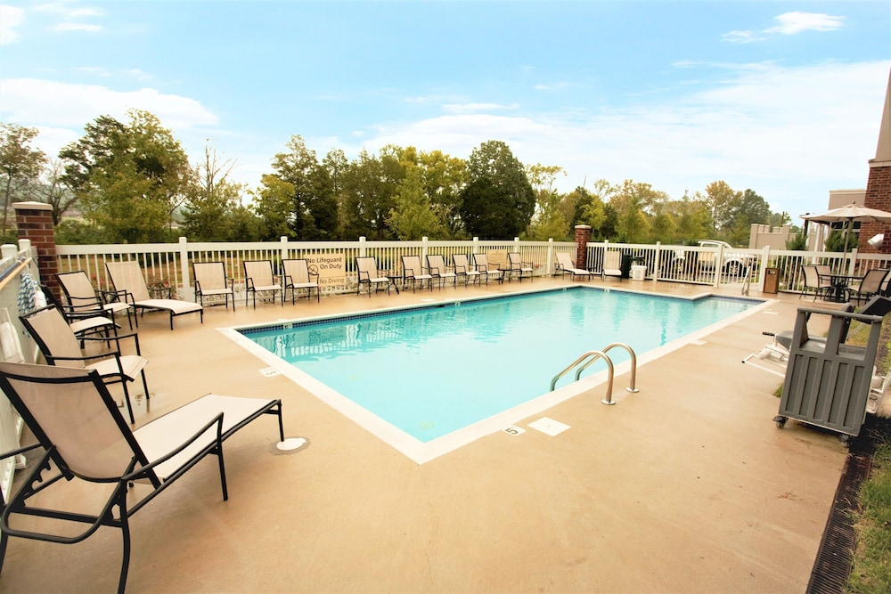 Hampton Inn & Suites Huntsville Hampton Cove - photo 24