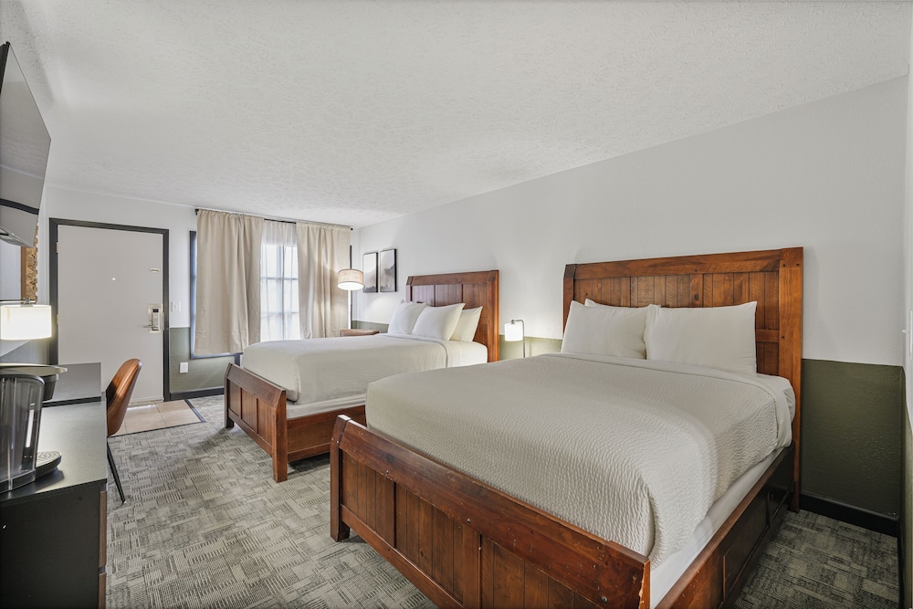 Tremont Lodge & Resort - photo 69