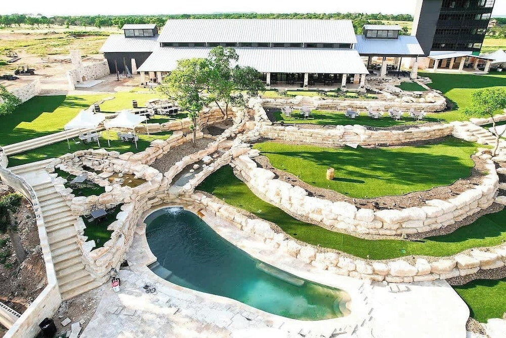Resort at Fredericksburg Unit 9 - photo 9