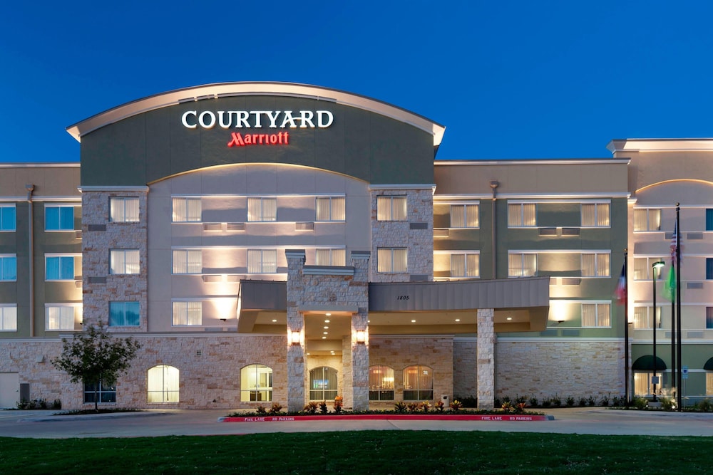 Courtyard by Marriott Dallas Plano Richardson - photo 4