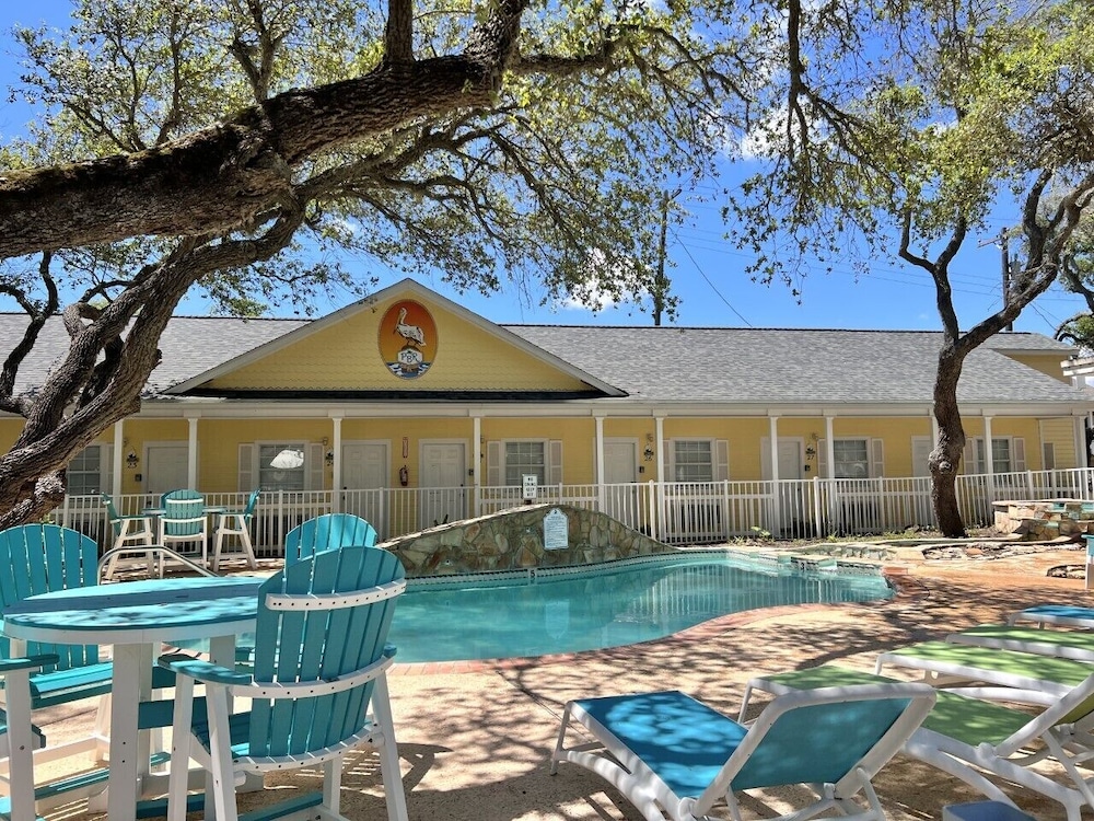 Pelican Bay Resort - photo 17