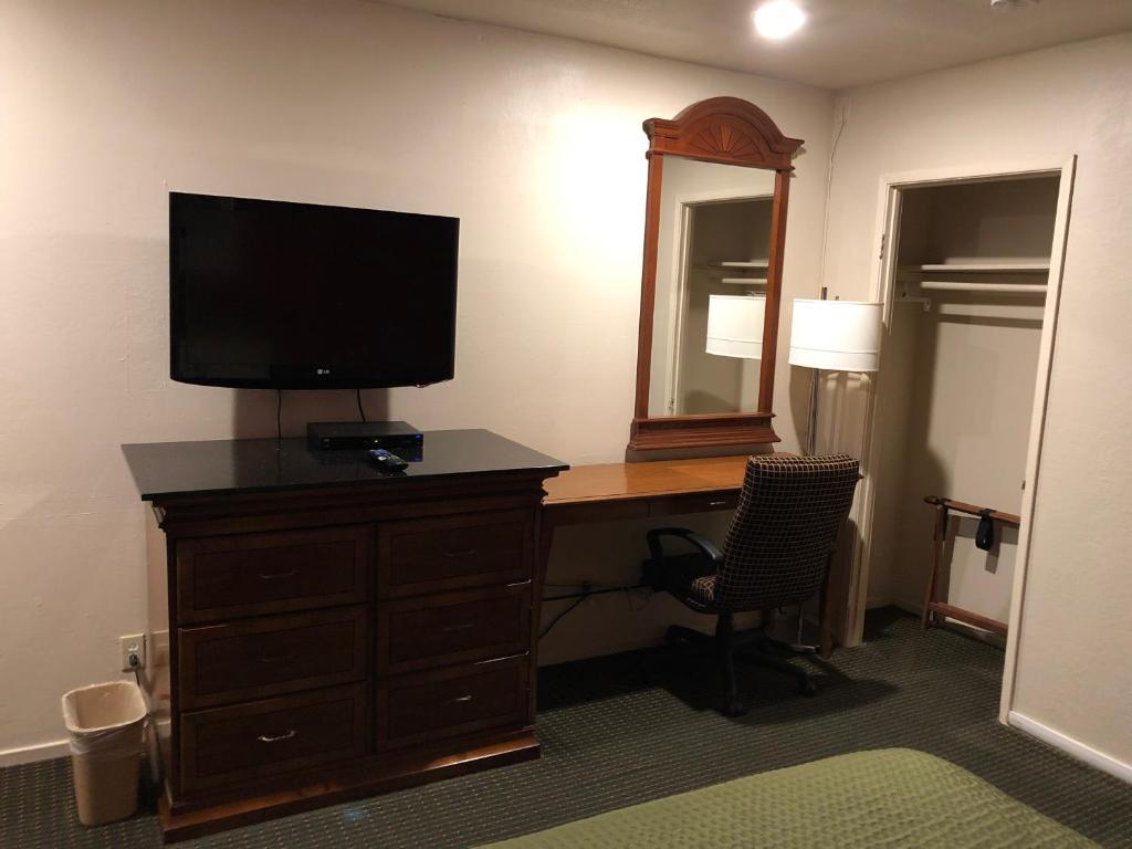 Dixon Motel - photo 13