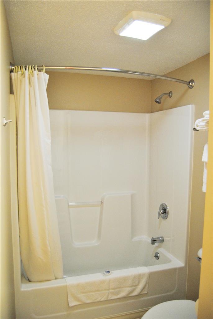 Americas Best Value Inn & Suites St. Clairsville Wheeling - photo 24