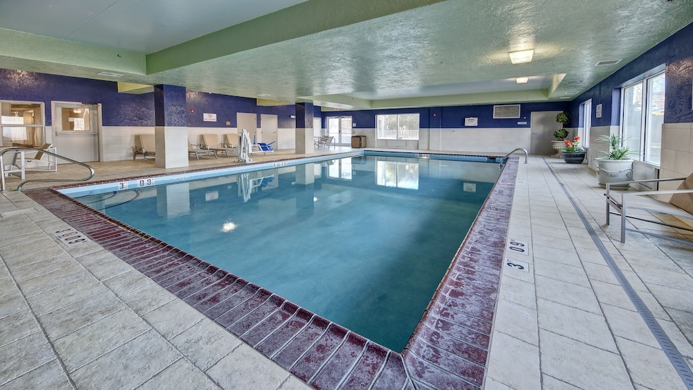 Holiday Inn Express & Suites London by IHG - photo 20