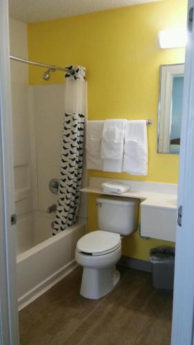 InTown Suites Extended Stay Denver CO Englewood - photo 12