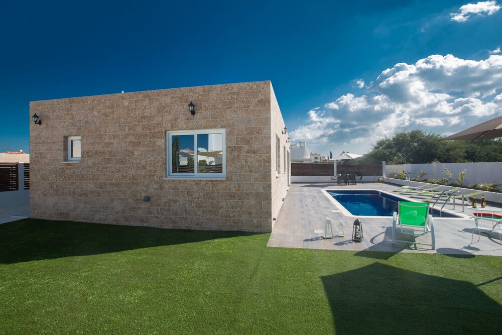 Cyprus Villa Dionysus 44 Gold