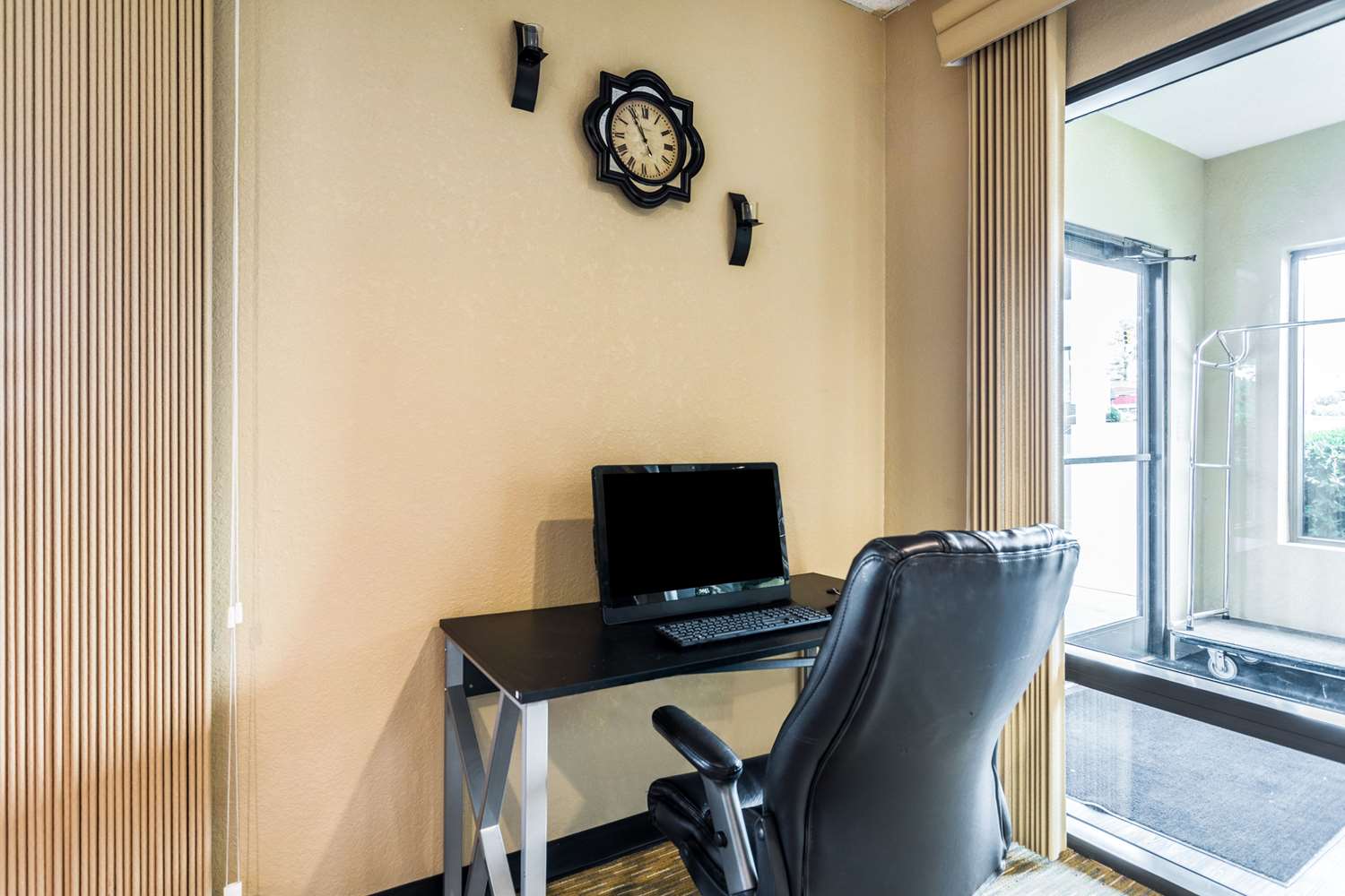 Econo Lodge Homewood Birmingham - photo 29