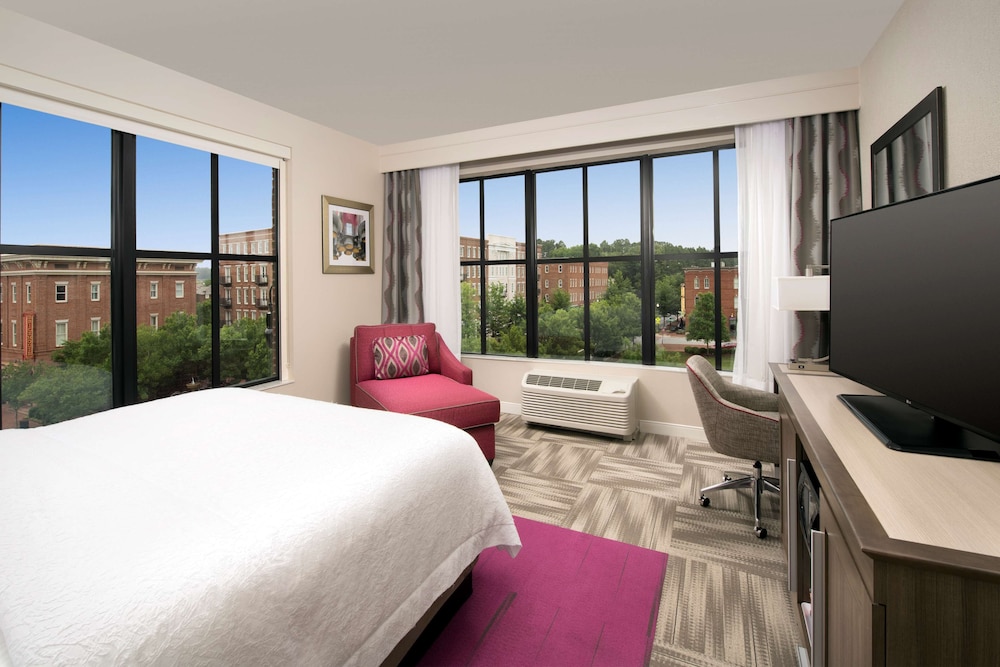 Hampton Inn Huntsville Village of Providence - photo 12