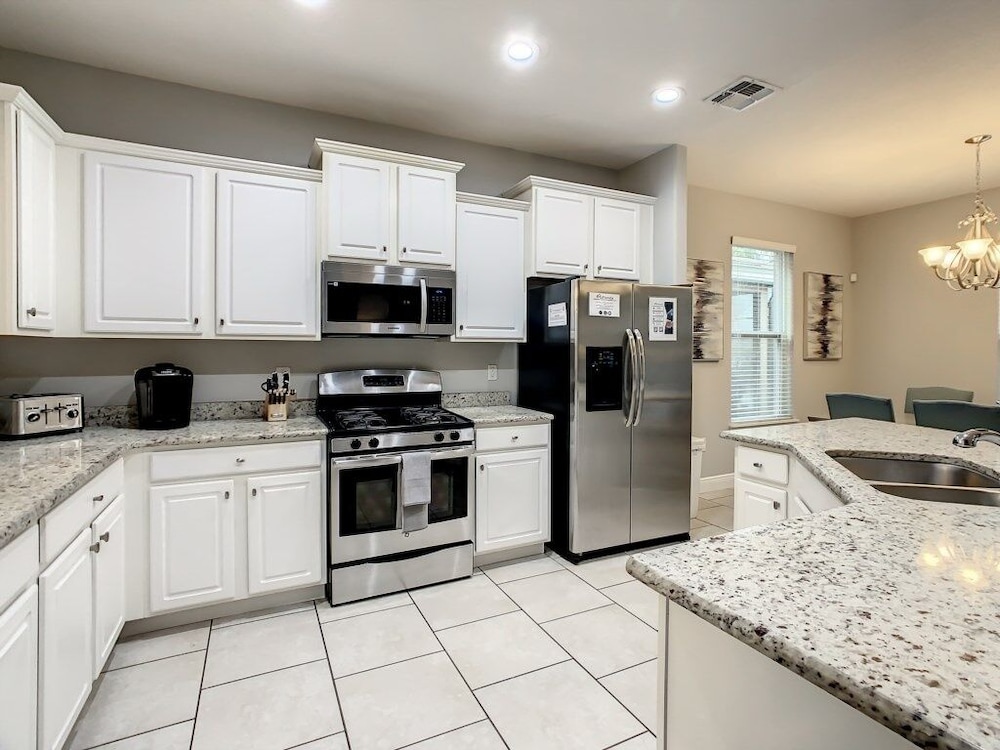 Fun Games & Relaxation At Solterra Resort 6 Bedroom Home by Redawning - photo 14