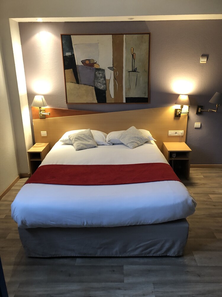 Balladins Toulon La Valette in Toulon, France